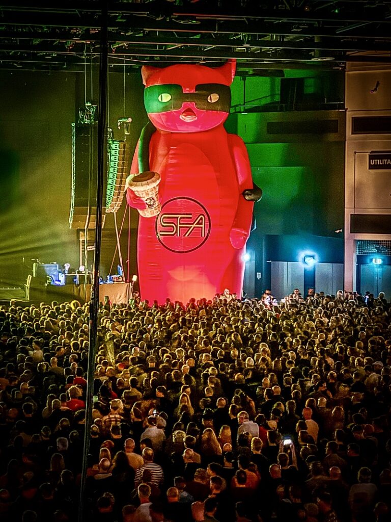 Super Furry Animals' Radiator-era inflatable - credit Tim Alban