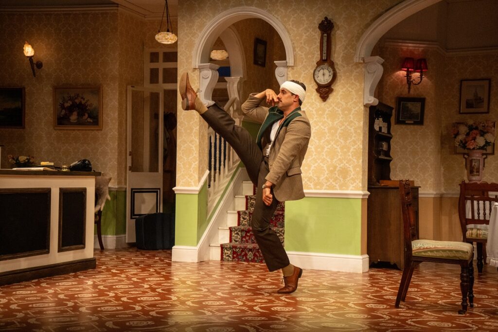 Danny Bayne as Basil - credit Hugo Glendinning