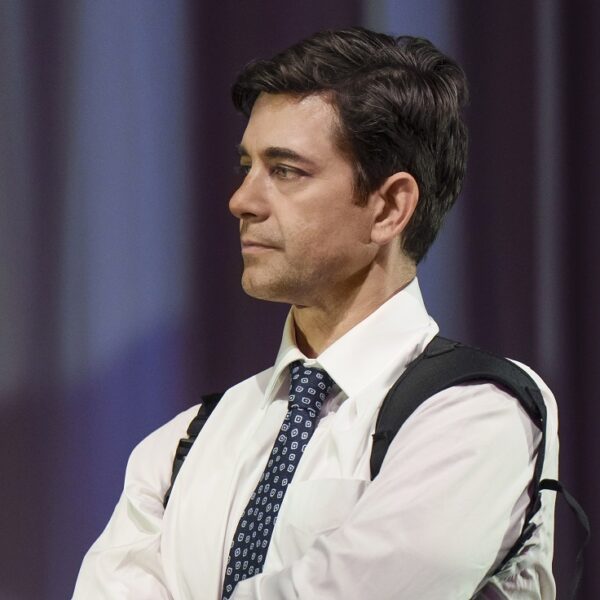 Adam Garcia as Frank Farmer - credit Paul Coltas