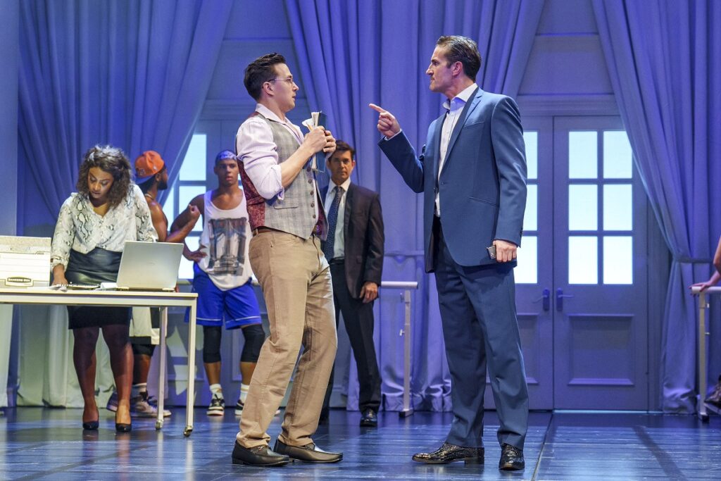 Matt Milburn as Sy Spector and Company - credit Paul Coltas